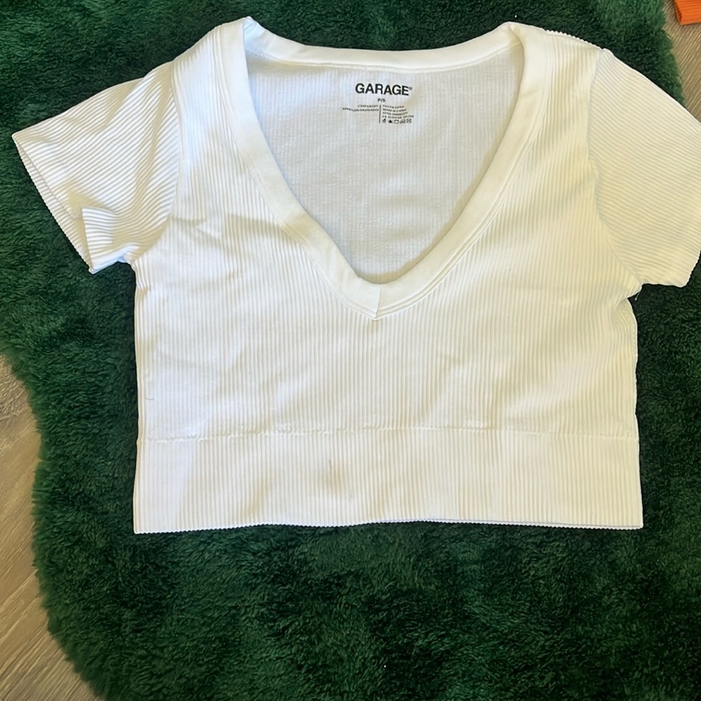 White crop top from Garage! Size small. Great material.